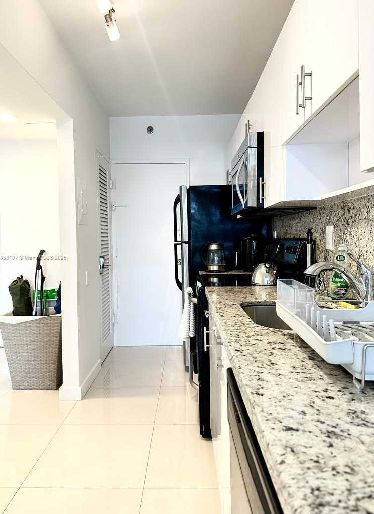 Small Image of 100 LINCOLN RD #1406, Miami Beach Number 6