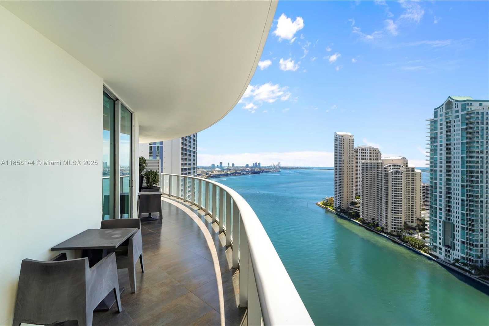 Small Image of 300 SOUTH BISCAYNE BLVD #2508, Miami Number 25