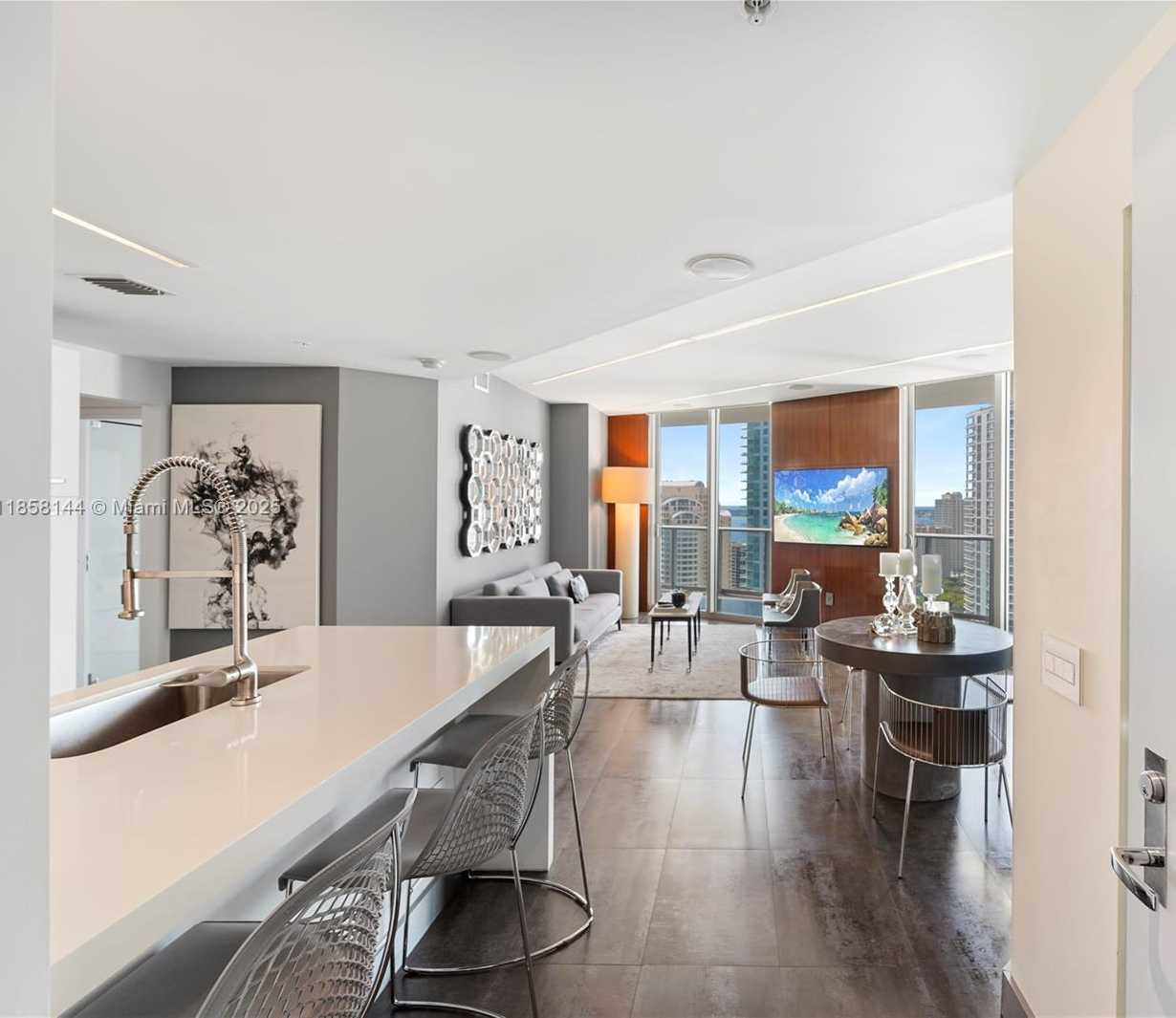 Small Image of 300 SOUTH BISCAYNE BLVD #2508, Miami Number 4