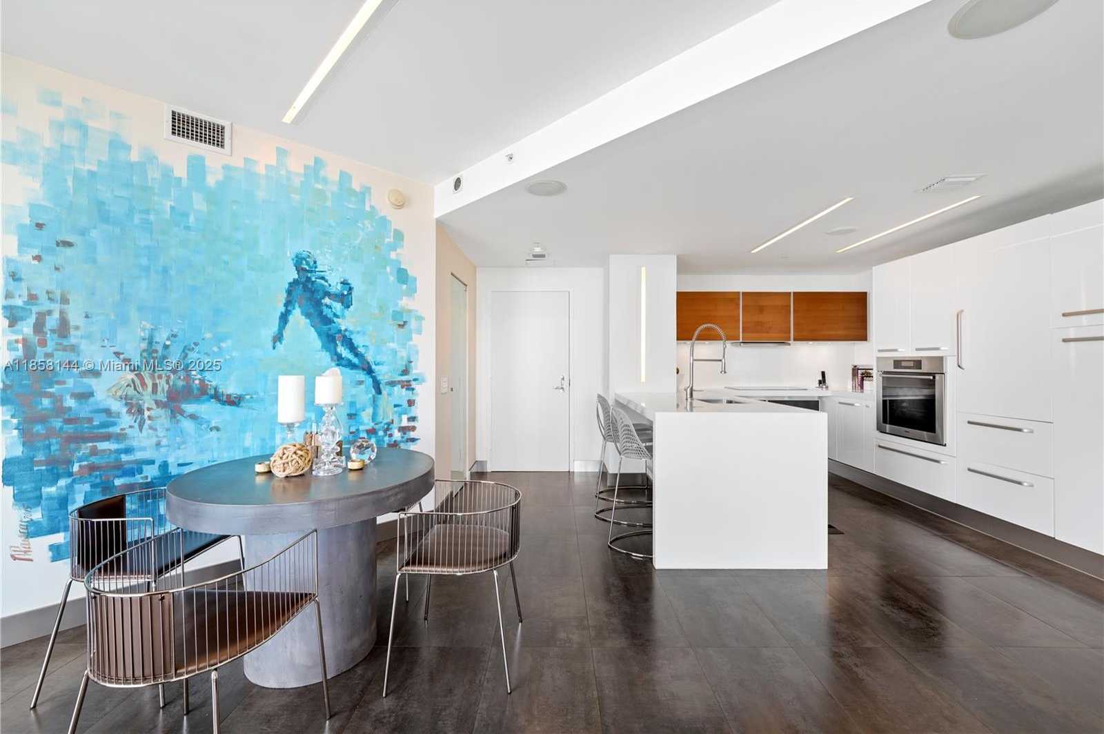 Small Image of 300 SOUTH BISCAYNE BLVD #2508, Miami Number 5
