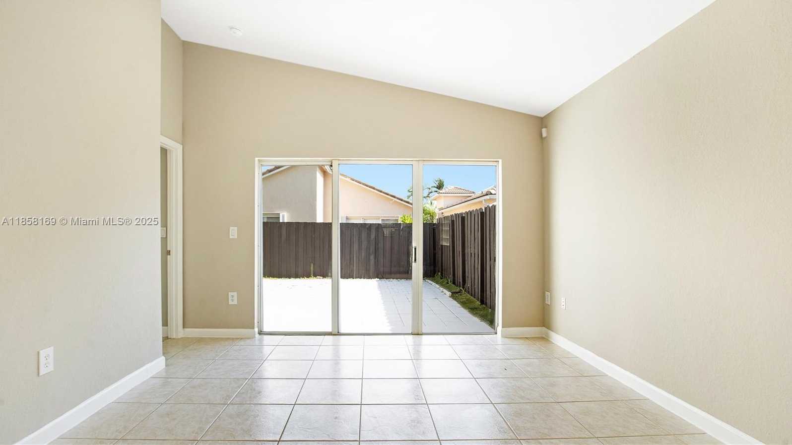 Small Image of 8743 SOUTH WEST 213TH LN, Cutler Bay Number 13