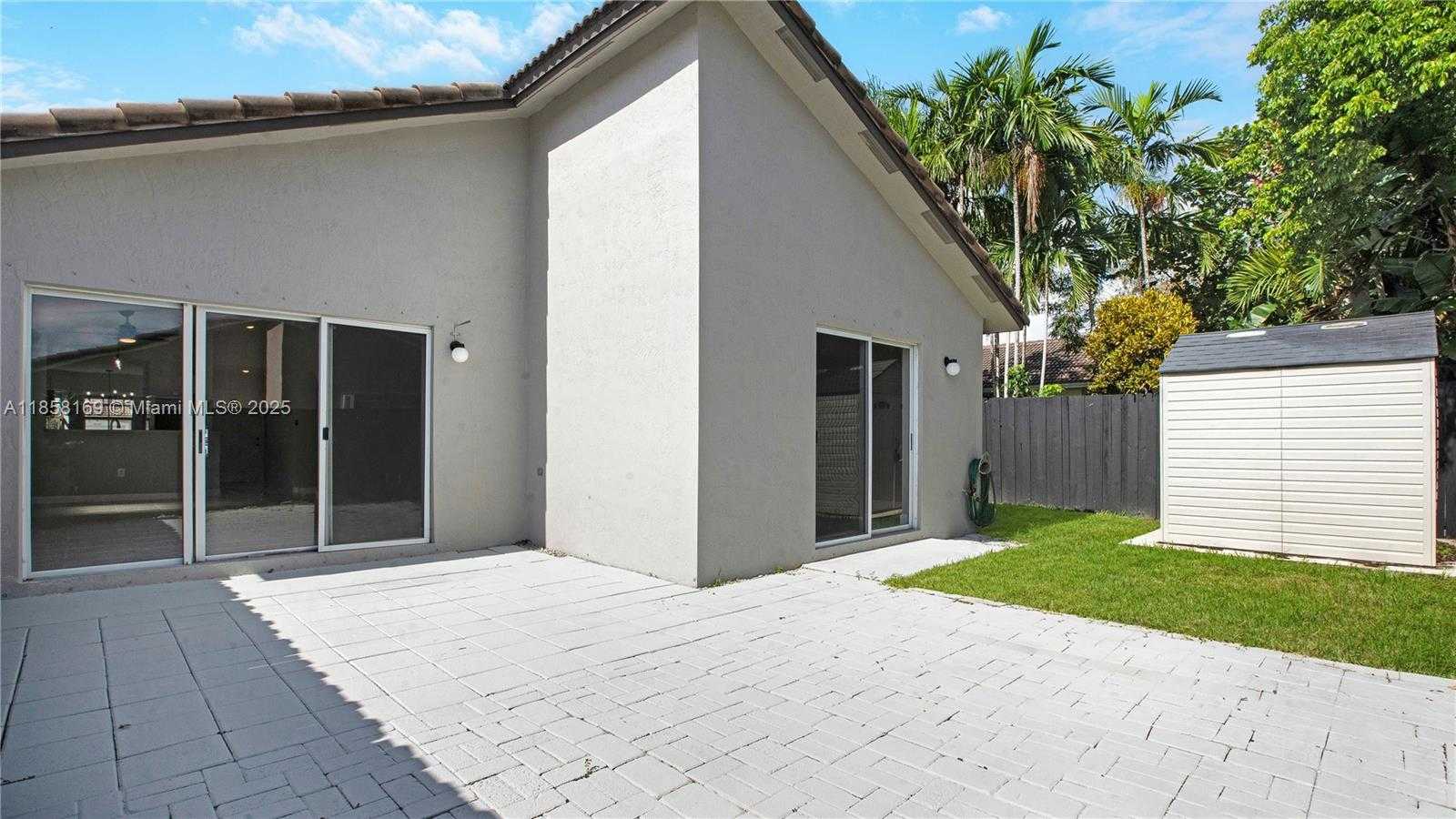 Small Image of 8743 SOUTH WEST 213TH LN, Cutler Bay Number 5