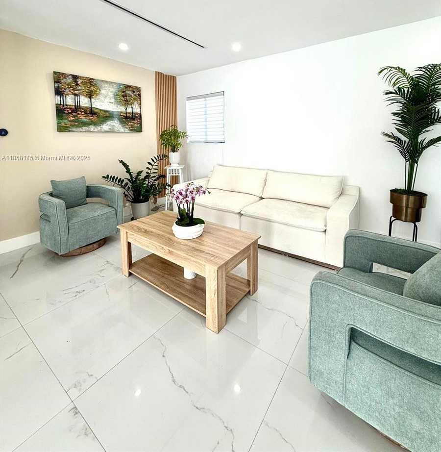Small Image of 15100 POLK ST #., Miami Number 6
