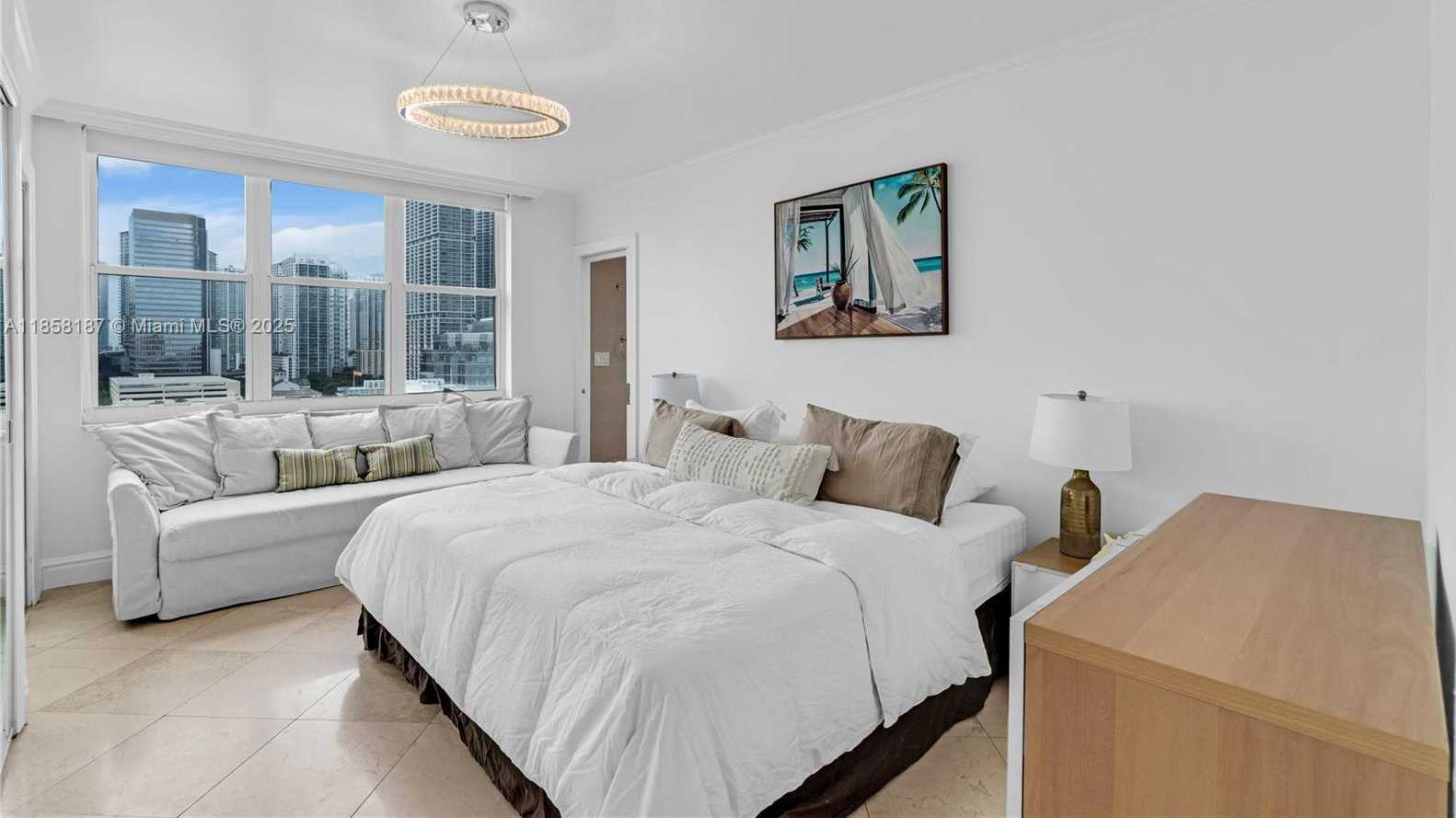 Small Image of 800 CLAUGHTON ISLAND DR #1601, Miami Number 13