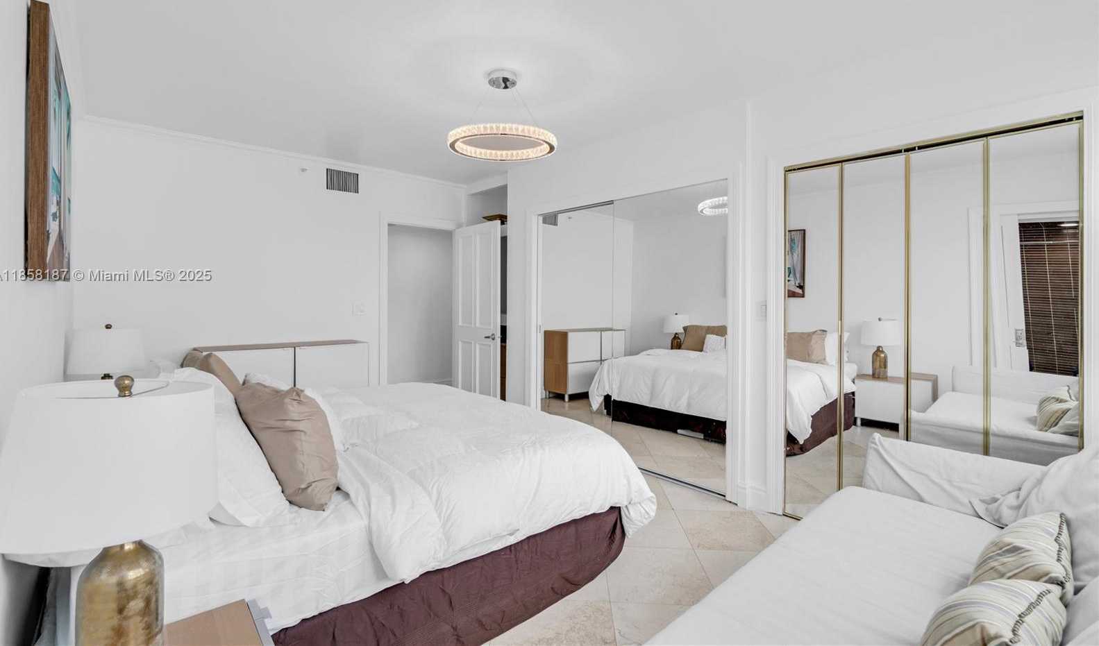 Small Image of 800 CLAUGHTON ISLAND DR #1601, Miami Number 14