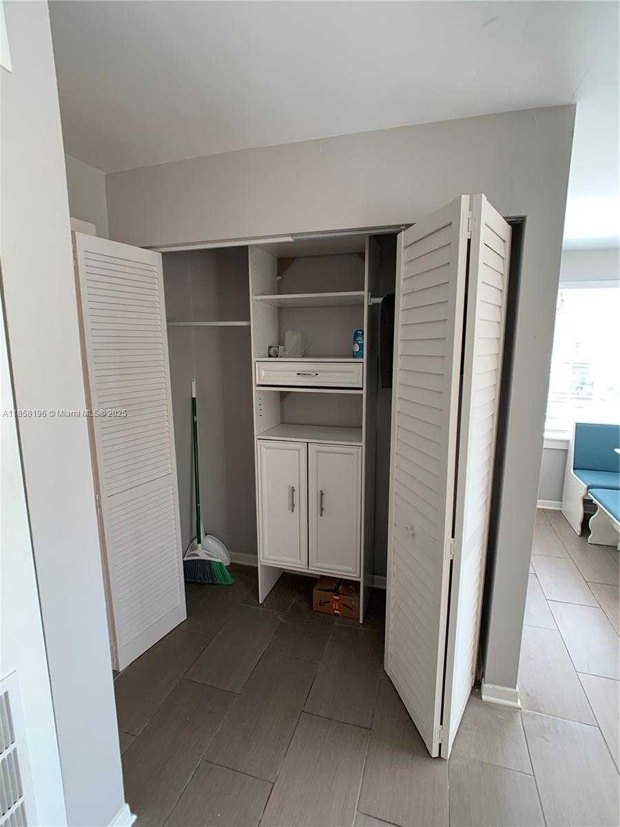 Small Image of 1308 DREXEL AVE #105, Miami Beach Number 12