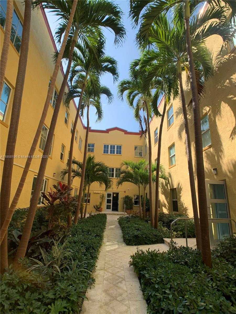 Small Image of 1308 DREXEL AVE #105, Miami Beach Number 2