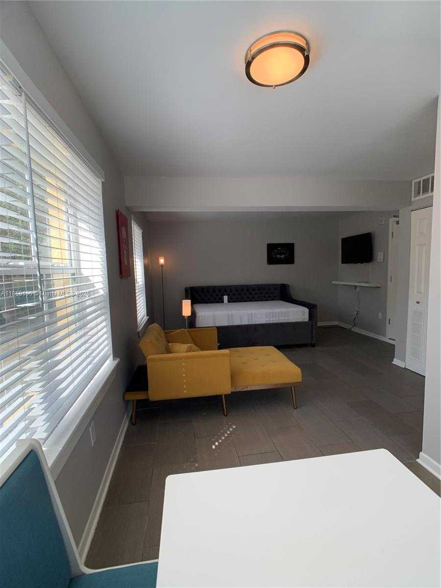 Small Image of 1308 DREXEL AVE #105, Miami Beach Number 22