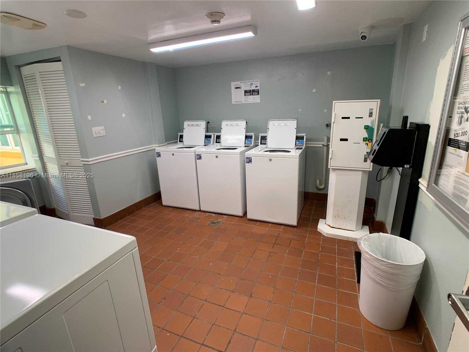 Small Image of 1308 DREXEL AVE #105, Miami Beach Number 4