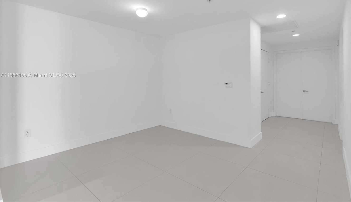 Small Image of 17111 BISCAYNE BL #506-S, North Miami Beach Number 15