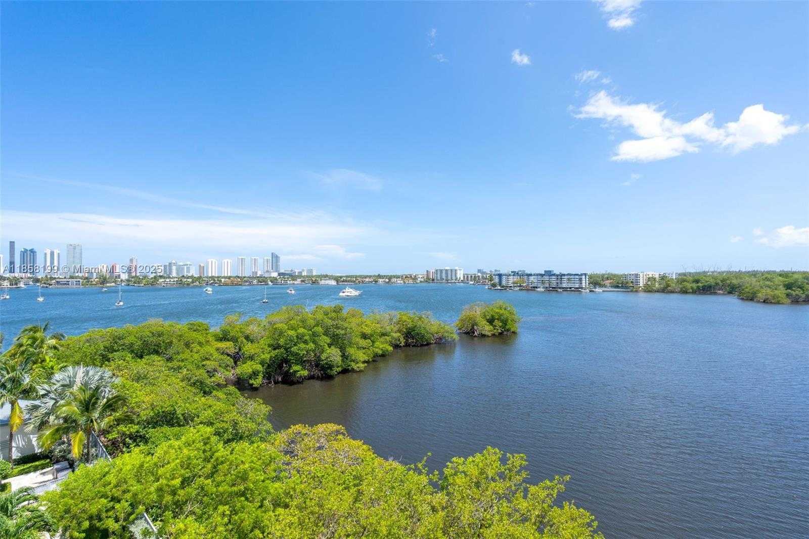 Small Image of 17111 BISCAYNE BL #506-S, North Miami Beach Number 29