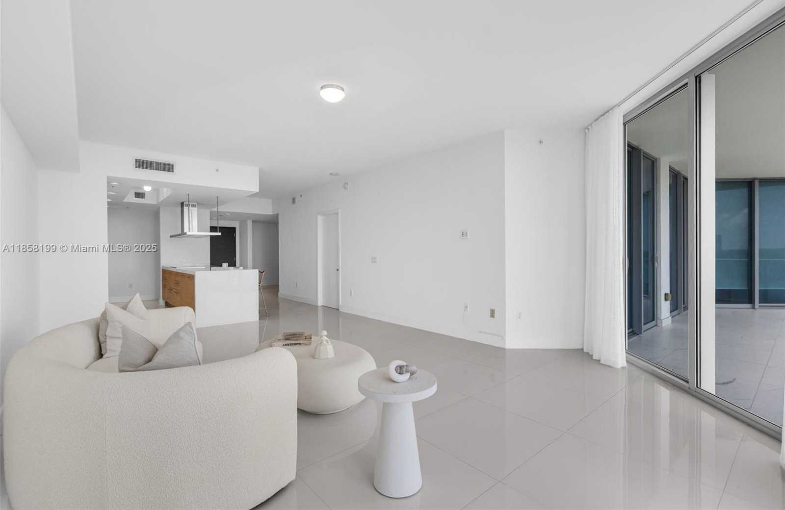 Small Image of 17111 BISCAYNE BL #506-S, North Miami Beach Number 6