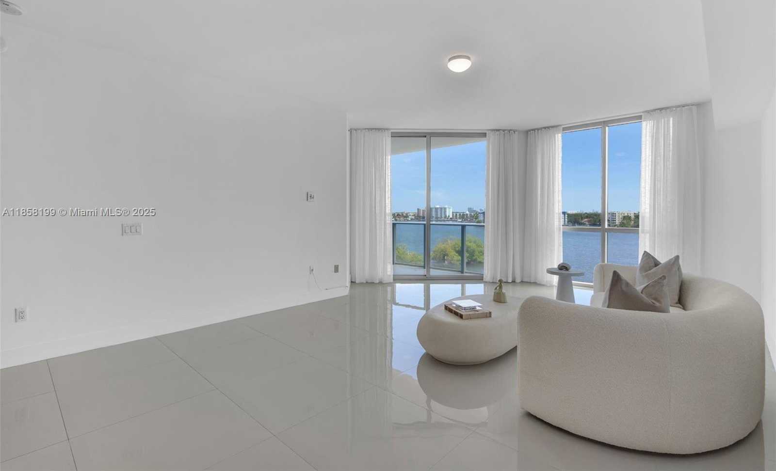 Small Image of 17111 BISCAYNE BL #506-S, North Miami Beach Number 7