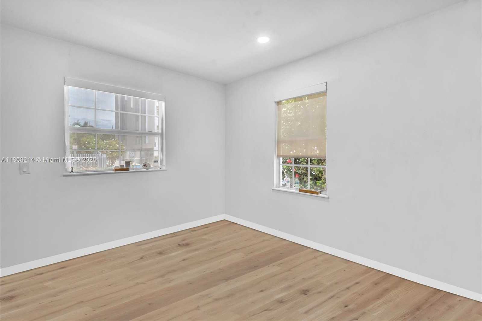 Small Image of 7734 ABBOTT AVE #101, Miami Beach Number 10