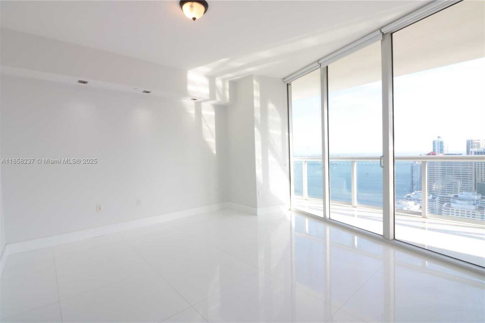 Small Image of 495 BRICKELL AVE #4005, Miami Number 3