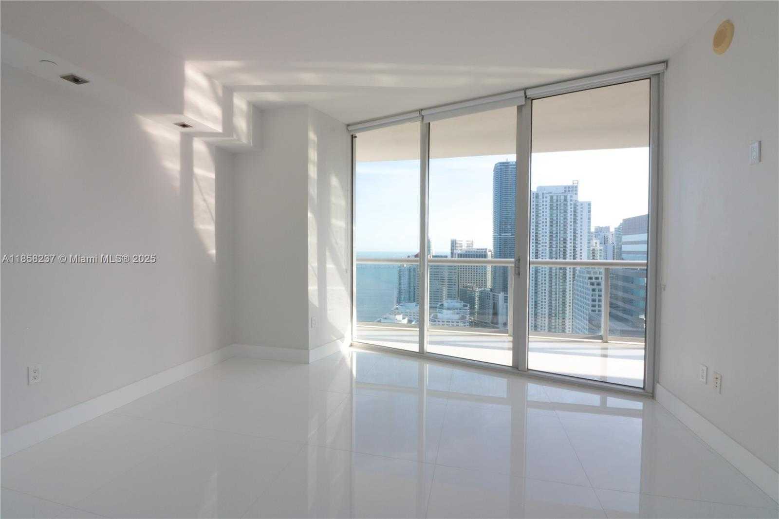 Small Image of 495 BRICKELL AVE #4005, Miami Number 6