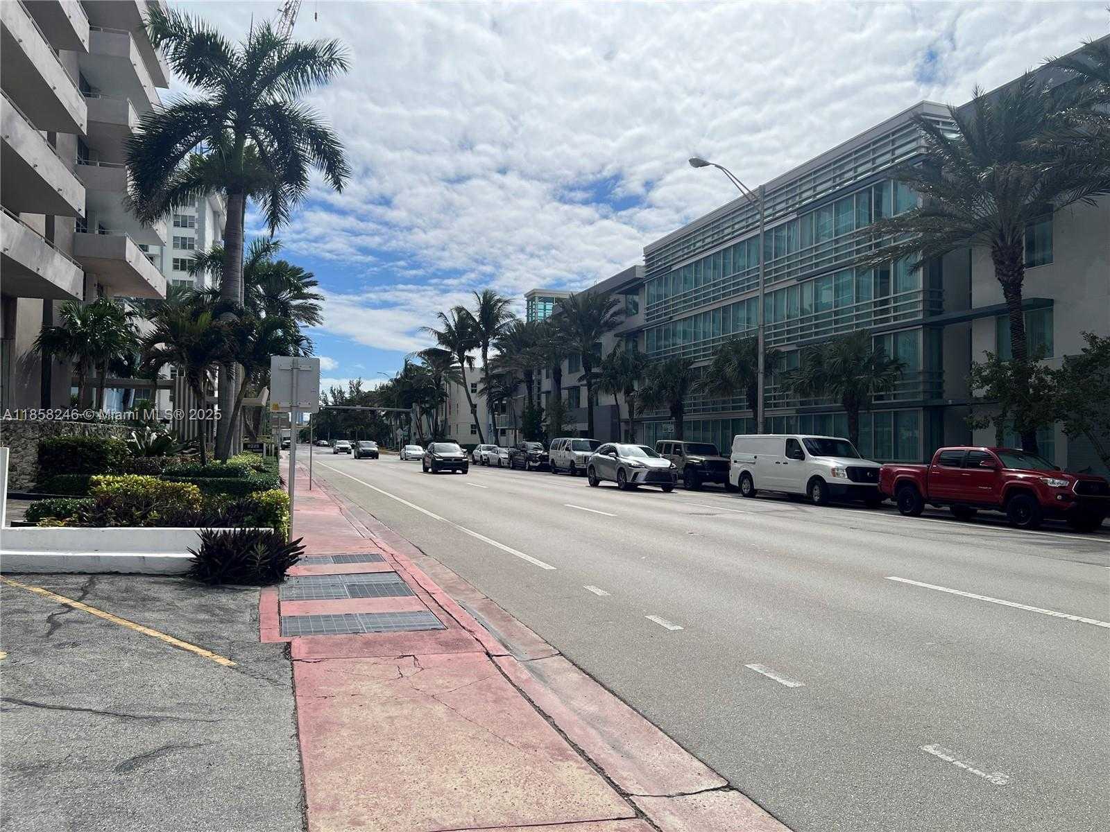 Small Image of 9241 COLLINS #1, Surfside Number 18