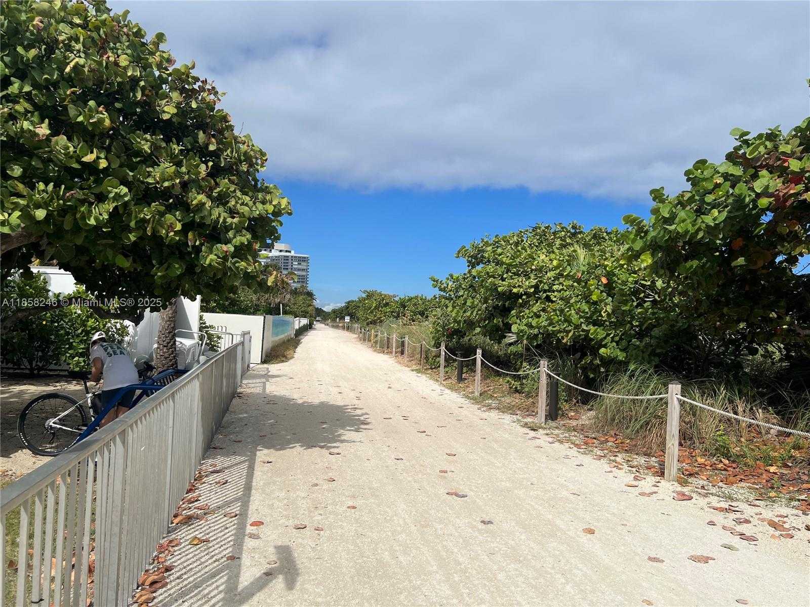 Small Image of 9241 COLLINS #1, Surfside Number 33