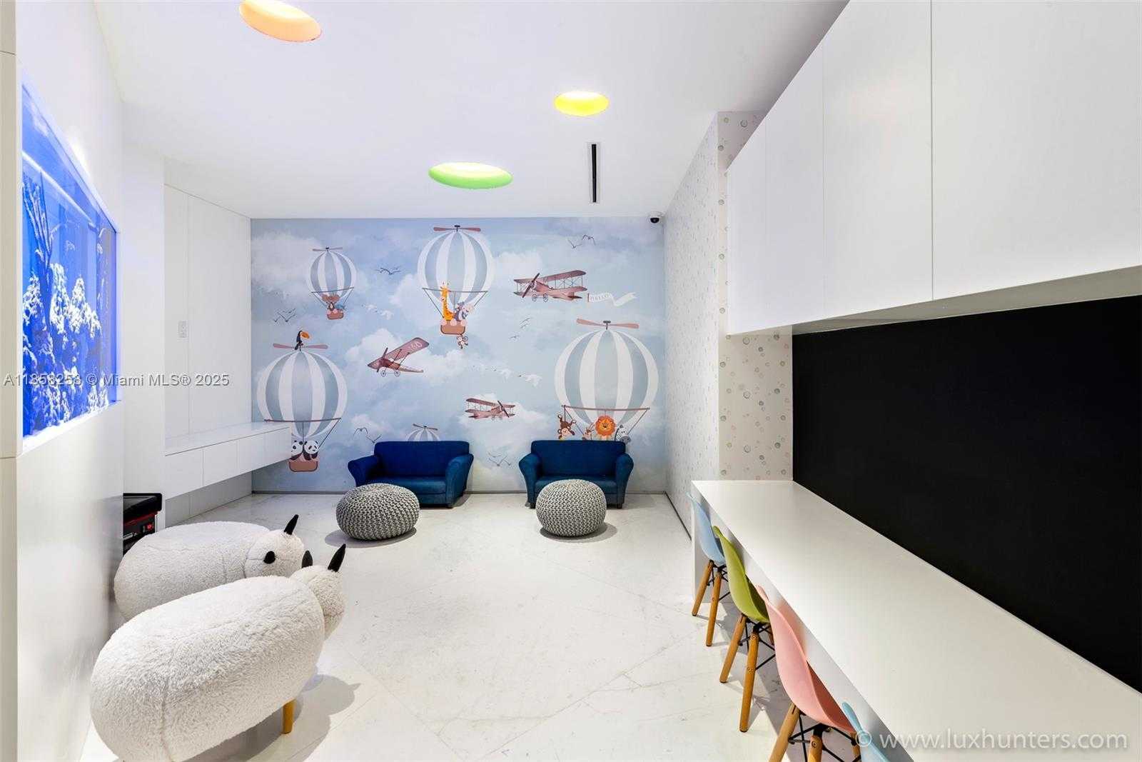 Small Image of 300 SOUTH POINTE DR #2802, Miami Beach Number 34