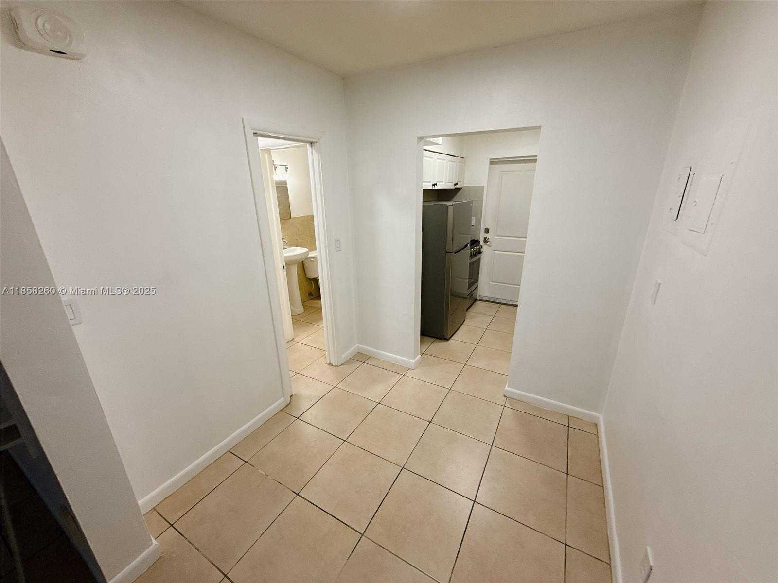 Small Image of 7315 BYRON AVE #5, Miami Beach Number 5