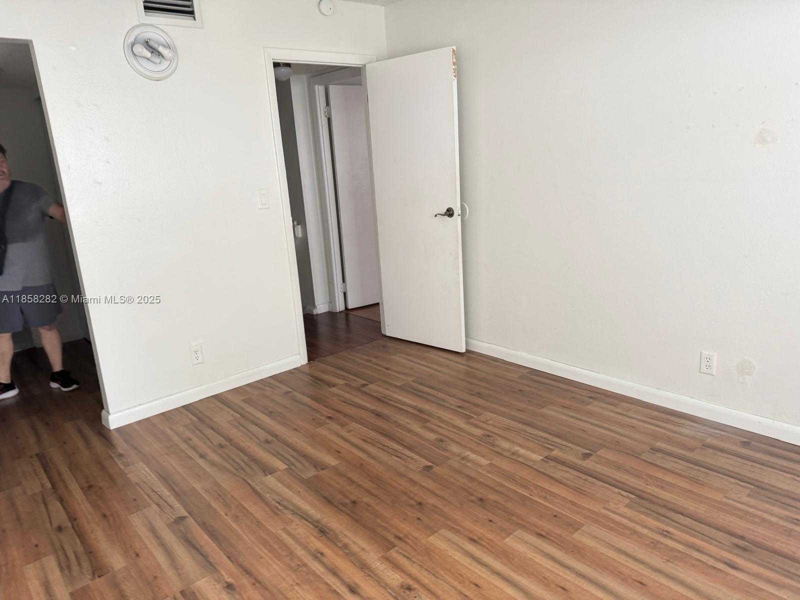 Small Image of 17901 NORTH WEST 68TH AVE #R209, Hialeah Number 10