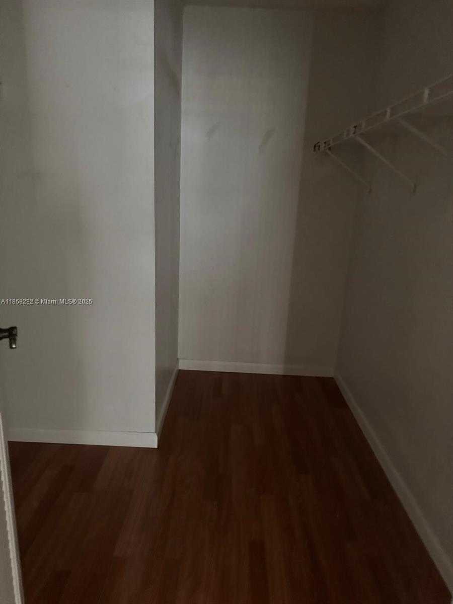 Small Image of 17901 NORTH WEST 68TH AVE #R209, Hialeah Number 15