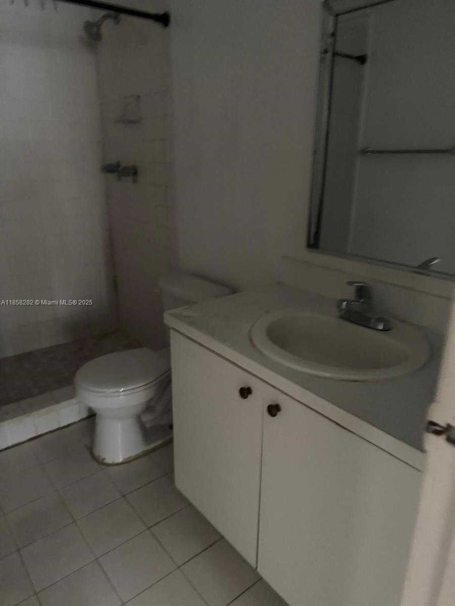 Small Image of 17901 NORTH WEST 68TH AVE #R209, Hialeah Number 7