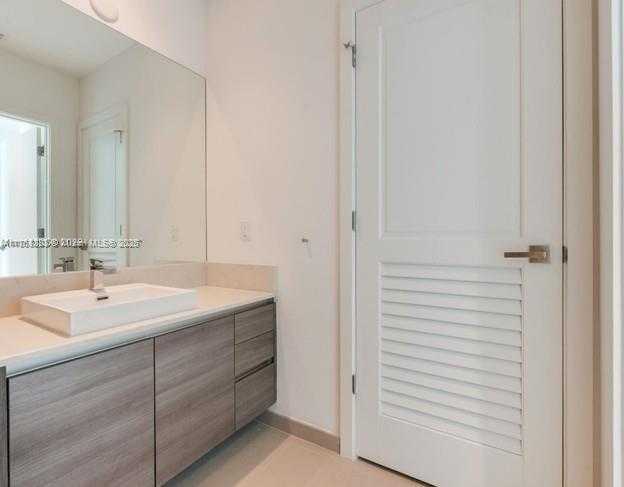 Small Image of 1080 BRICKELL AVE #4205, Miami Number 7