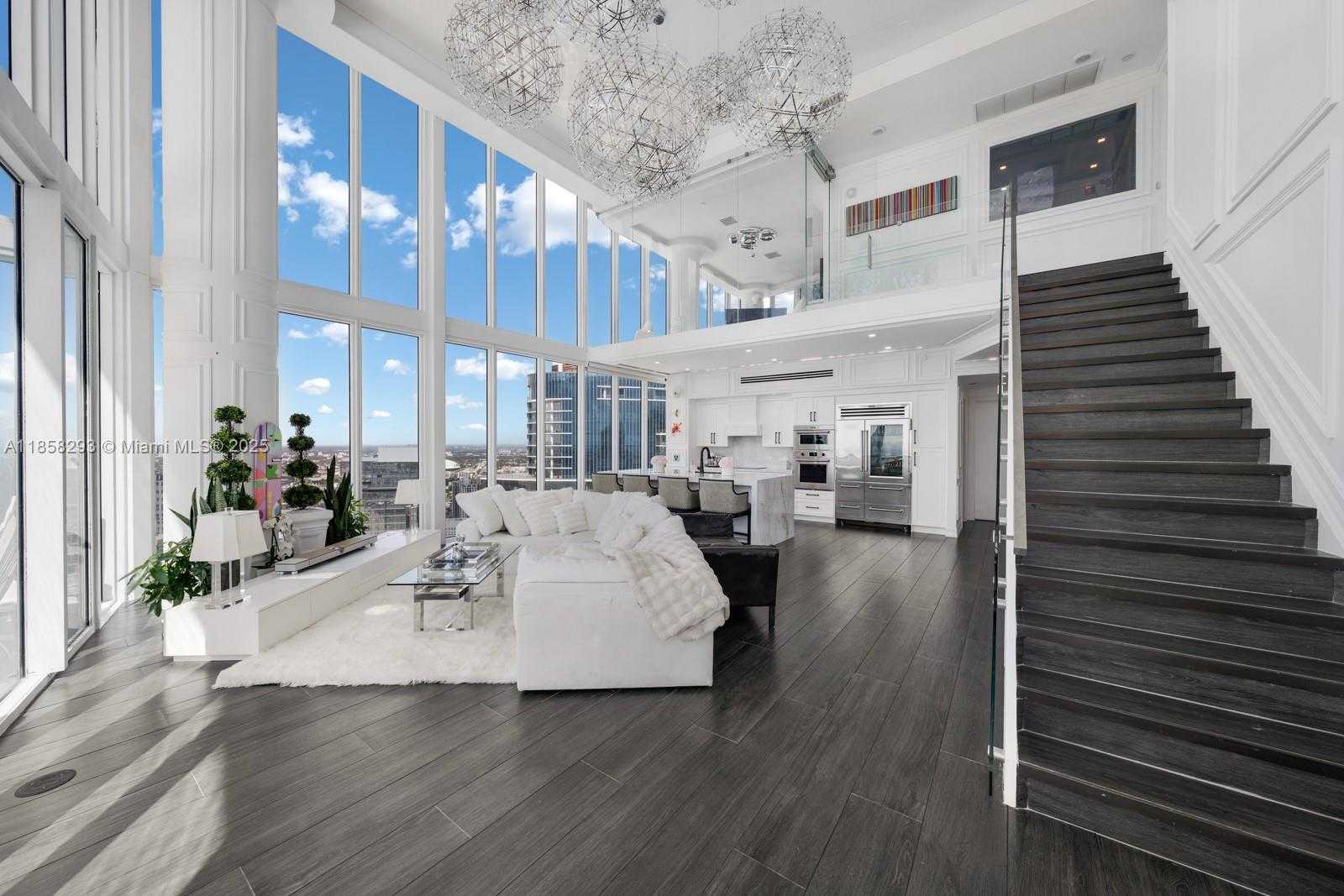 Small Image of 888 BISCAYNE BLVD #5701, Miami Number 11