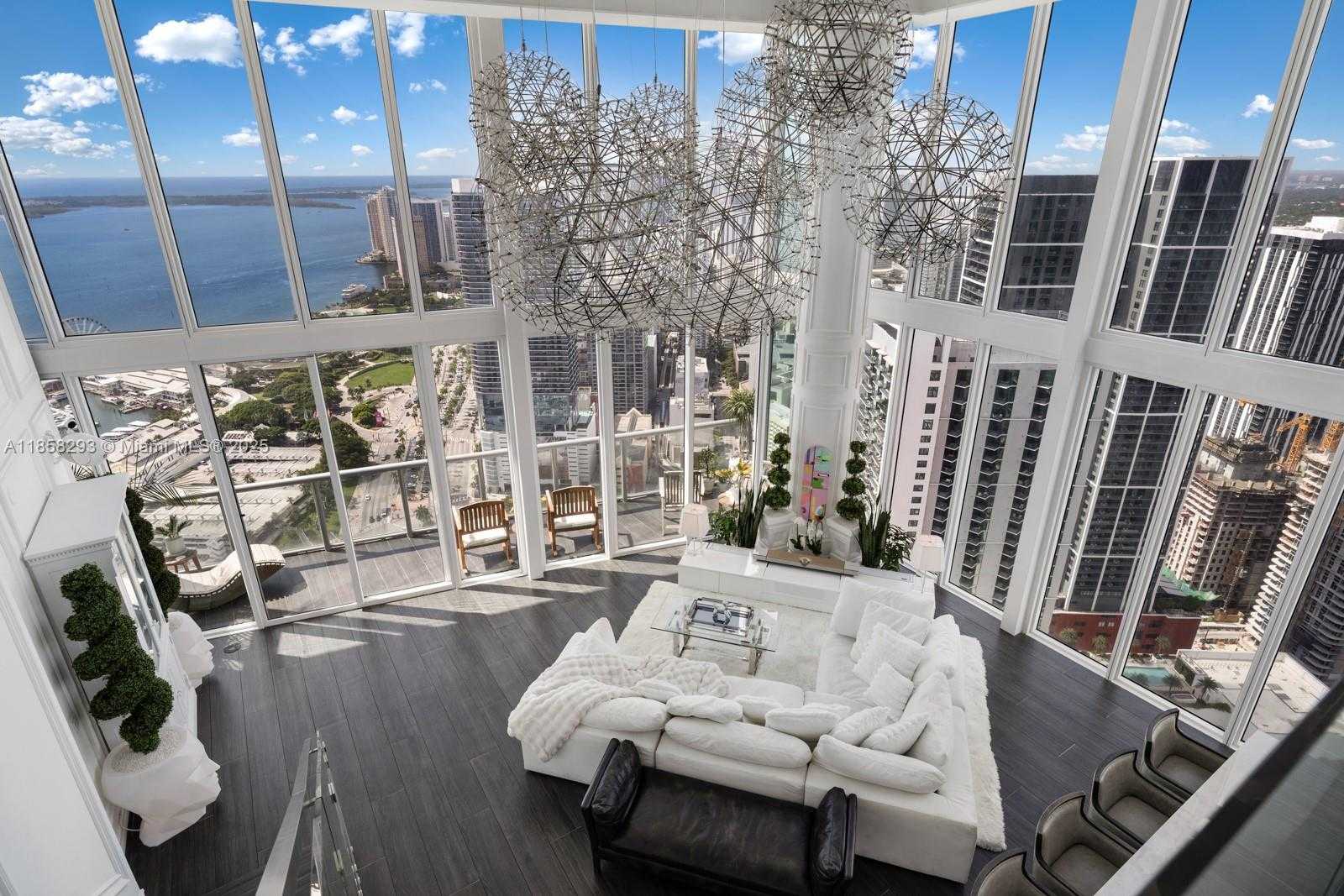 Small Image of 888 BISCAYNE BLVD #5701, Miami Number 12