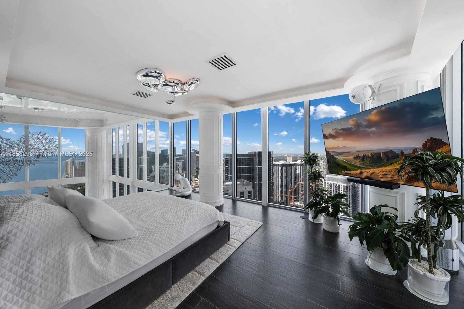 Small Image of 888 BISCAYNE BLVD #5701, Miami Number 15