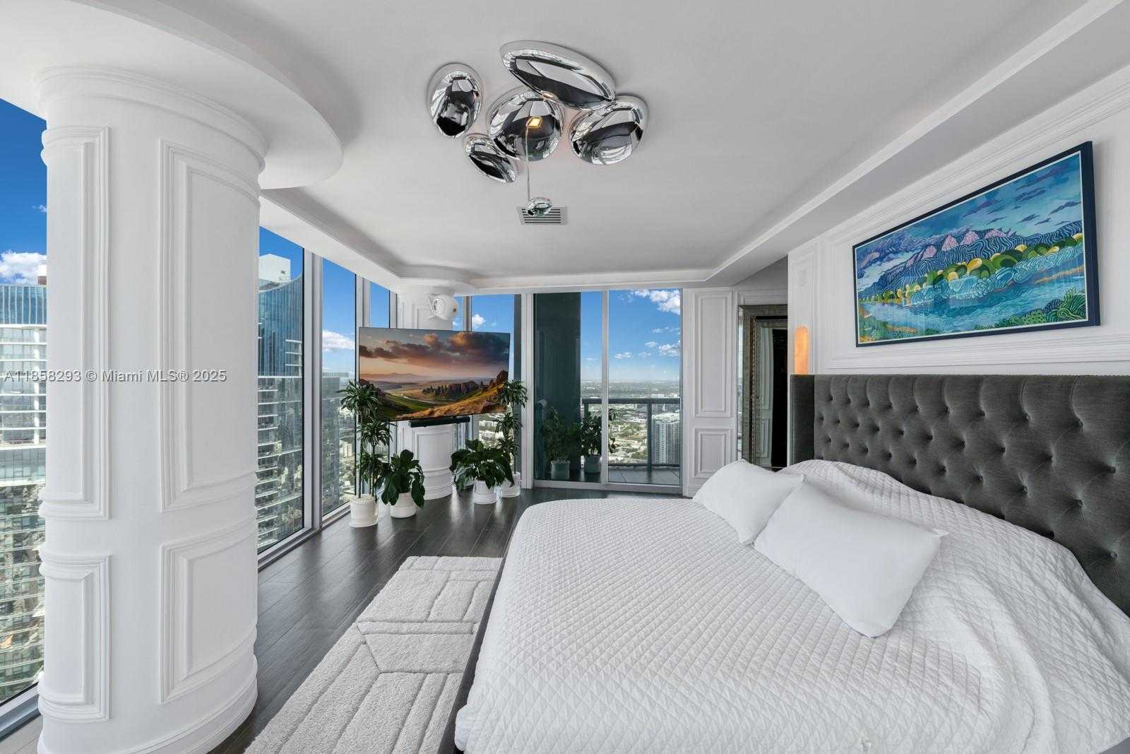 Small Image of 888 BISCAYNE BLVD #5701, Miami Number 17