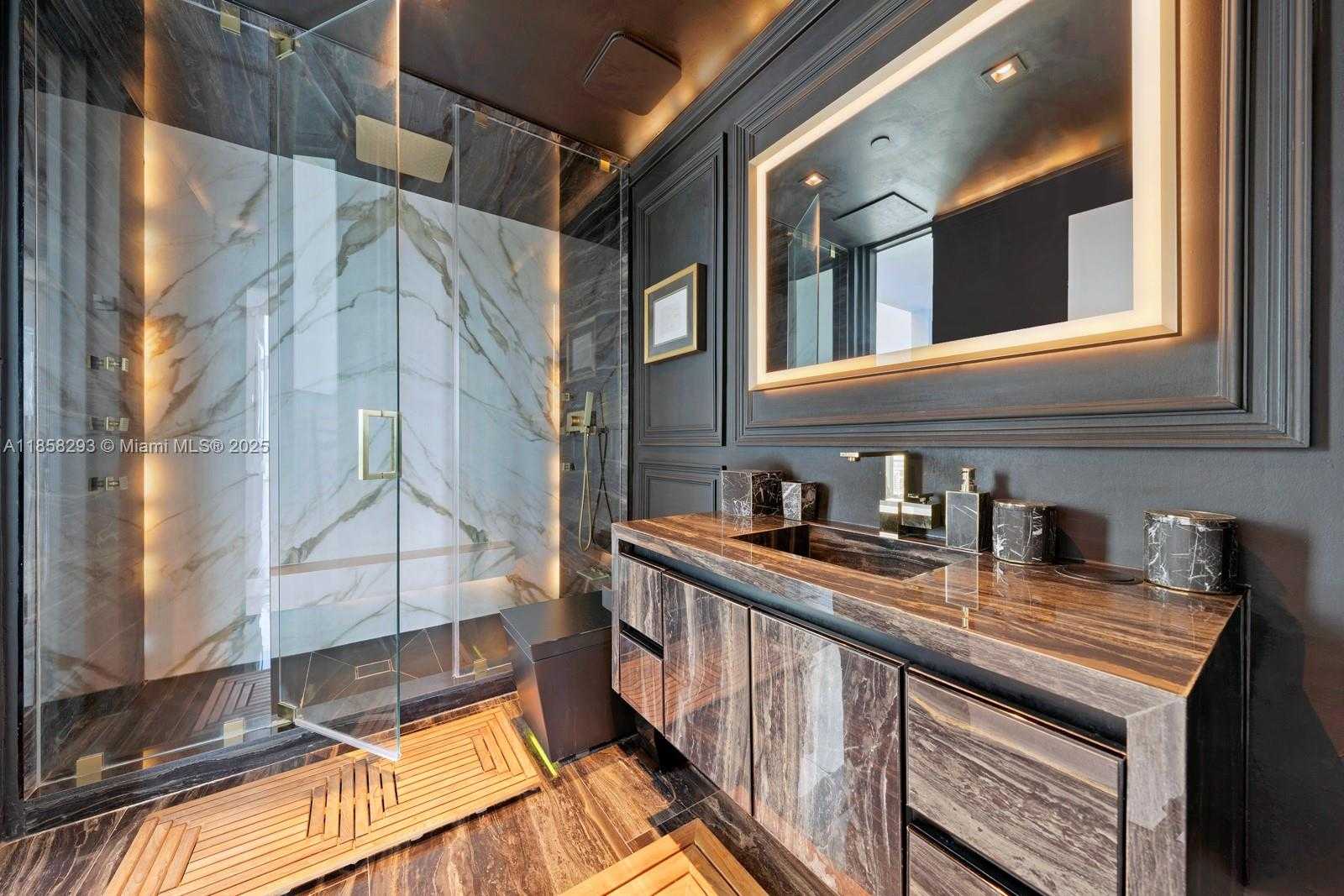 Small Image of 888 BISCAYNE BLVD #5701, Miami Number 23
