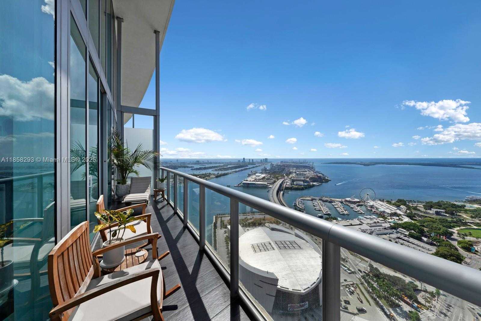 Small Image of 888 BISCAYNE BLVD #5701, Miami Number 24