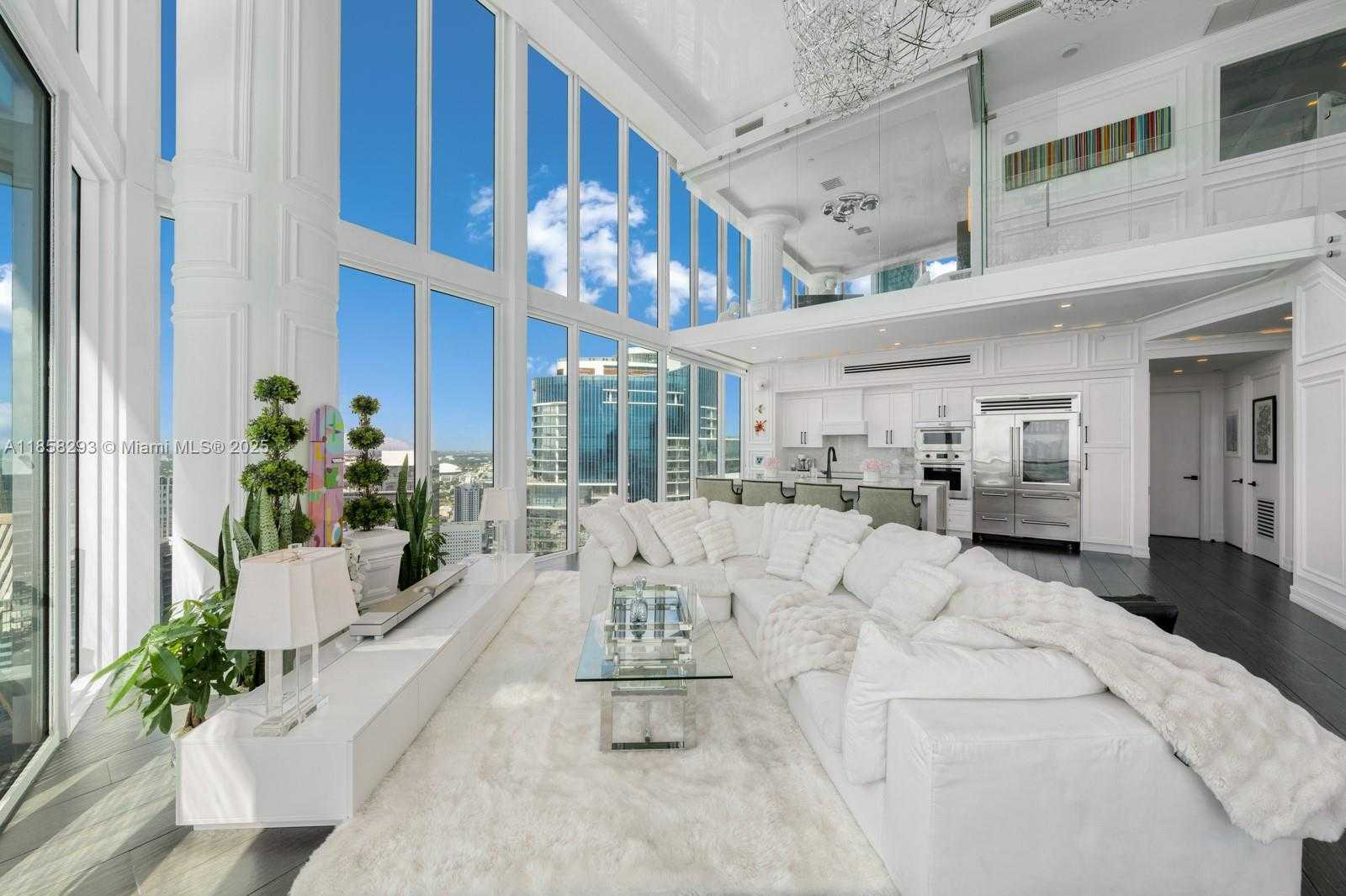 Small Image of 888 BISCAYNE BLVD #5701, Miami Number 6