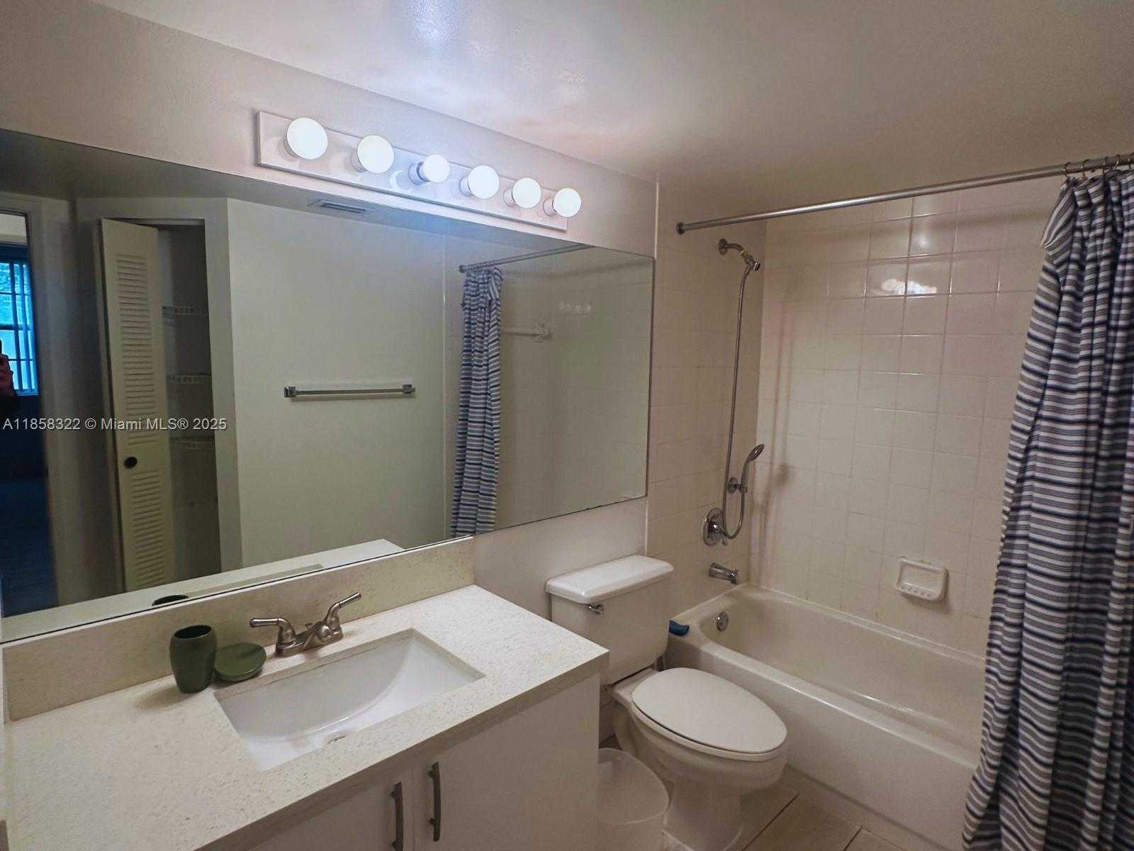 Small Image of 19555 EAST COUNTRY CLUB DR #8206, Aventura Number 11