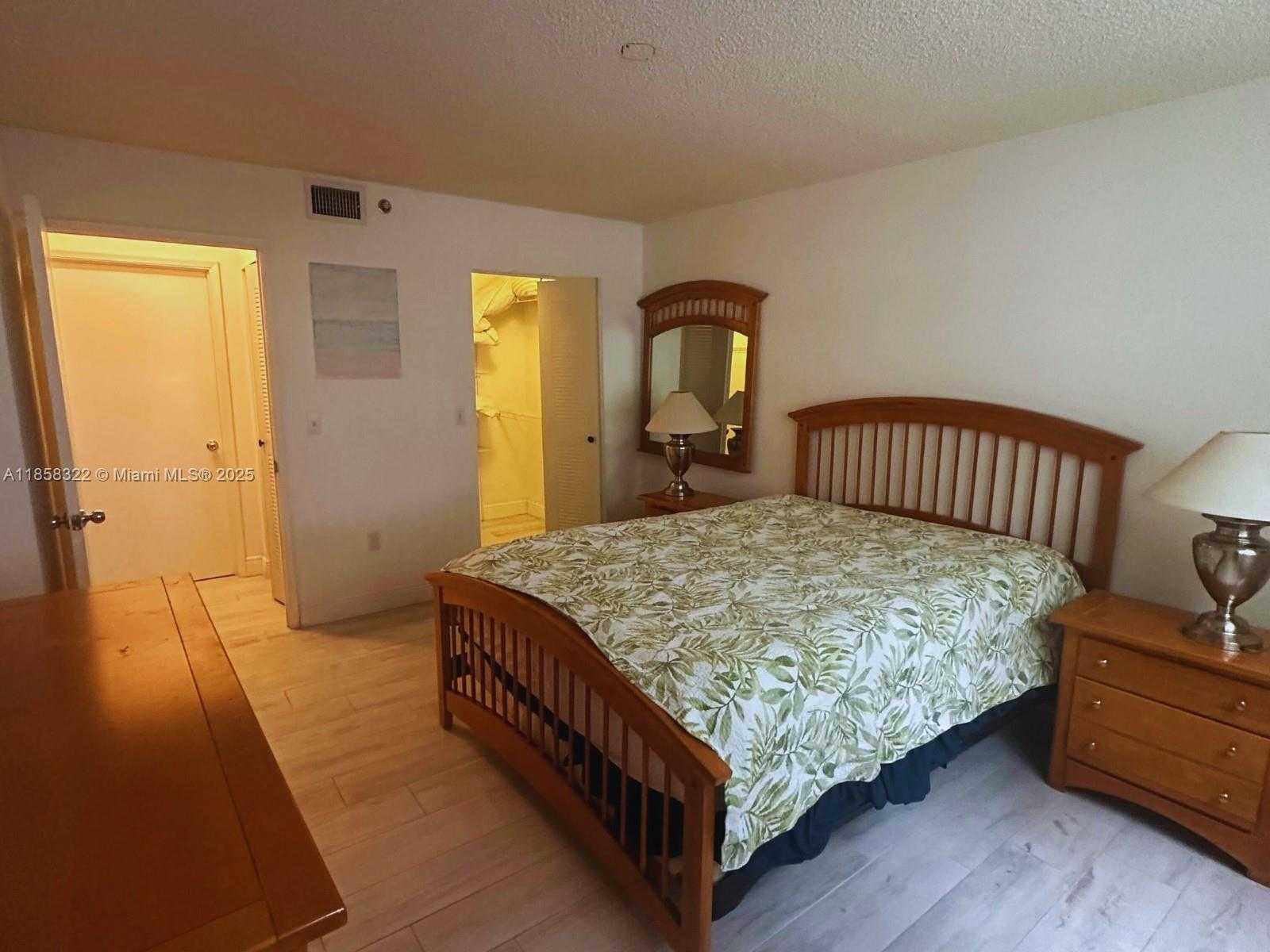 Small Image of 19555 EAST COUNTRY CLUB DR #8206, Aventura Number 13