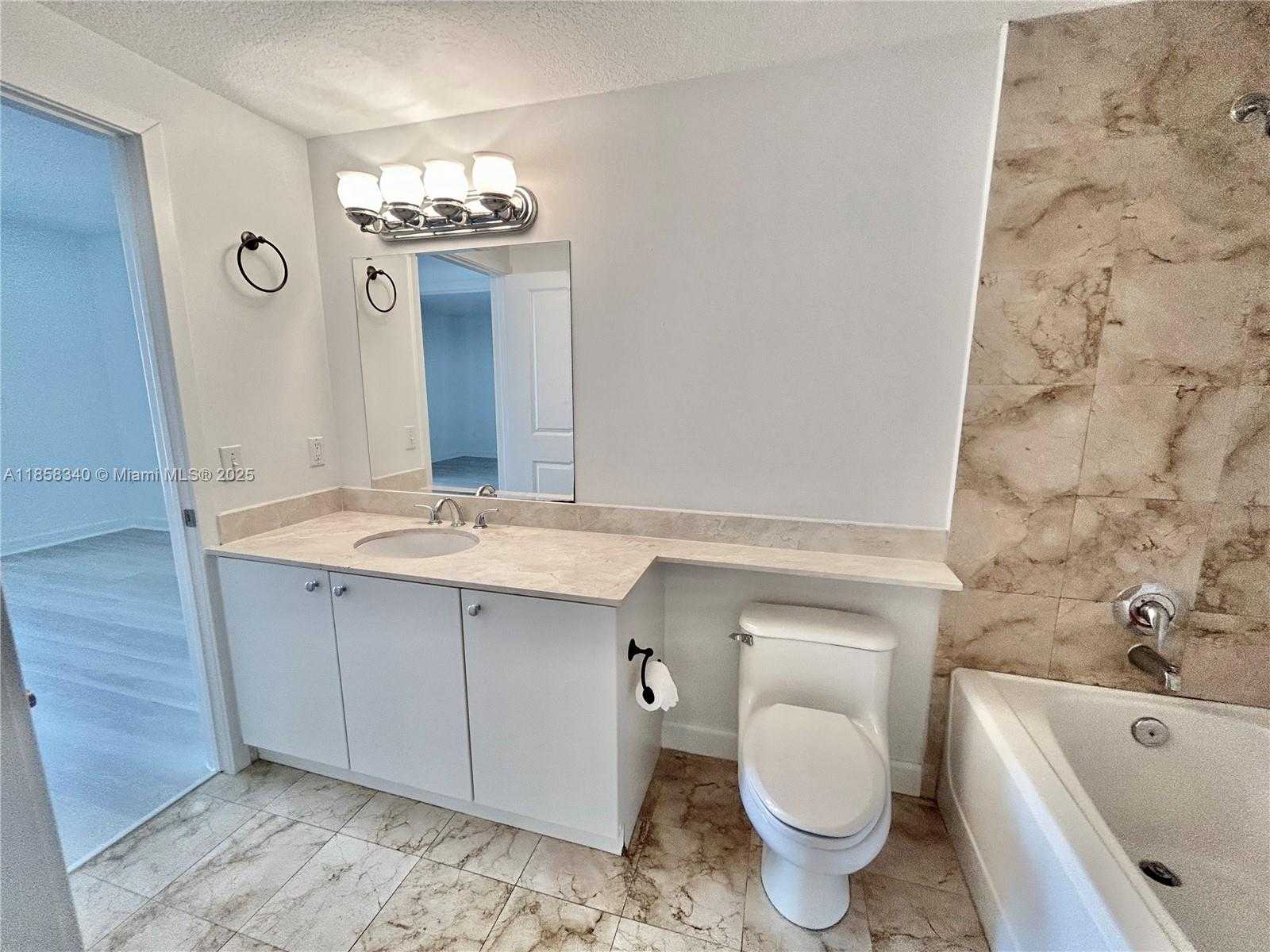 Small Image of 170 SOUTH EAST 14TH ST #3006, Miami Number 15
