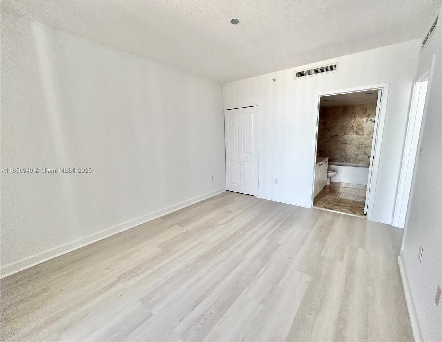 Small Image of 170 SOUTH EAST 14TH ST #3006, Miami Number 20