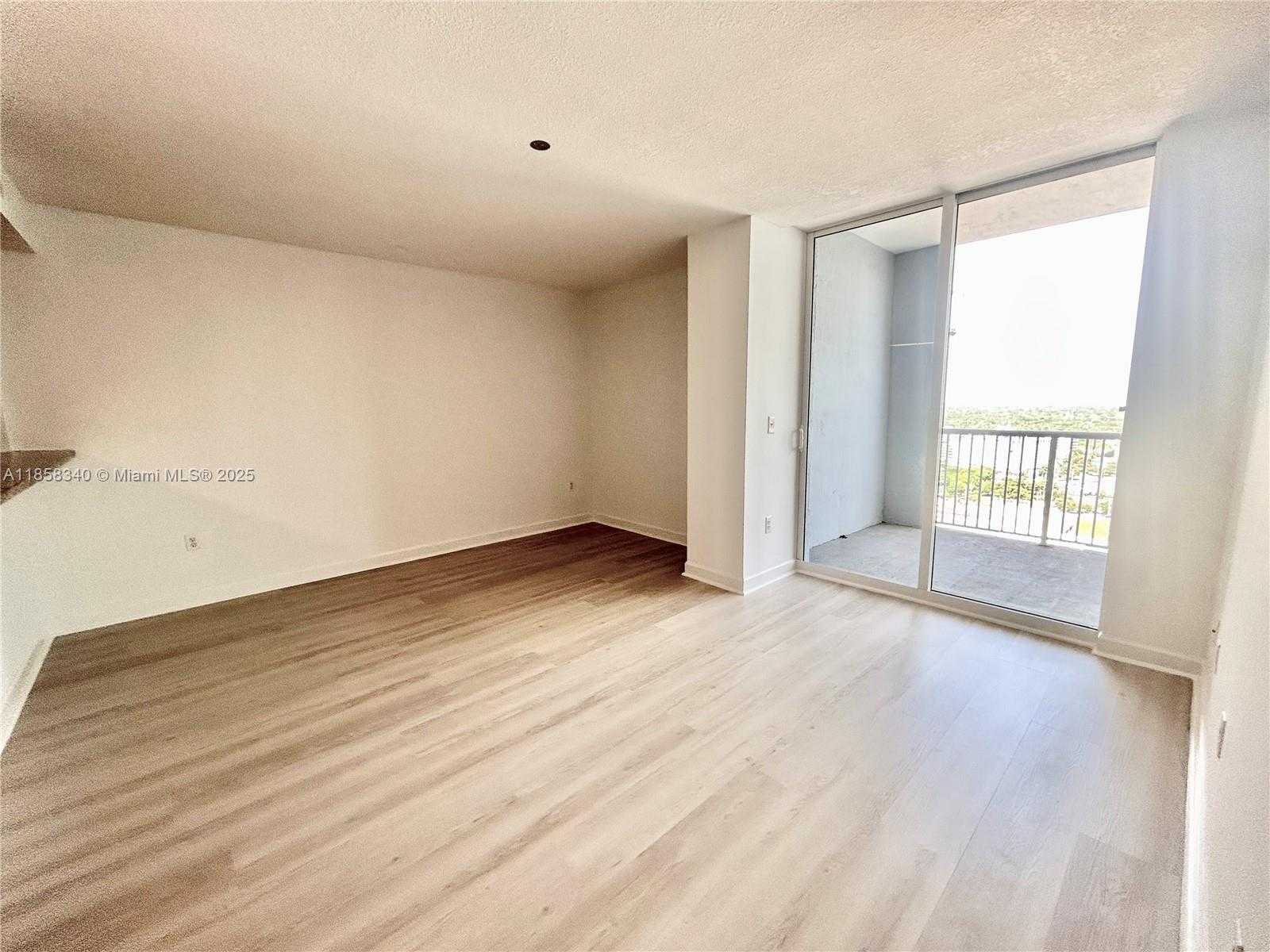 Small Image of 170 SOUTH EAST 14TH ST #3006, Miami Number 6
