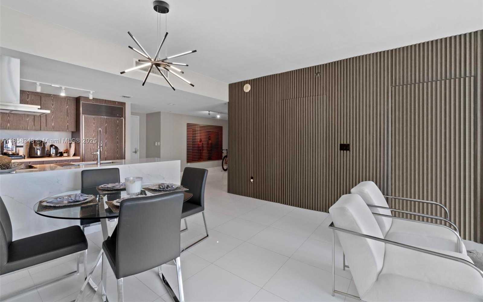 Small Image of 495 BRICKELL AVE #1903, Miami Number 4