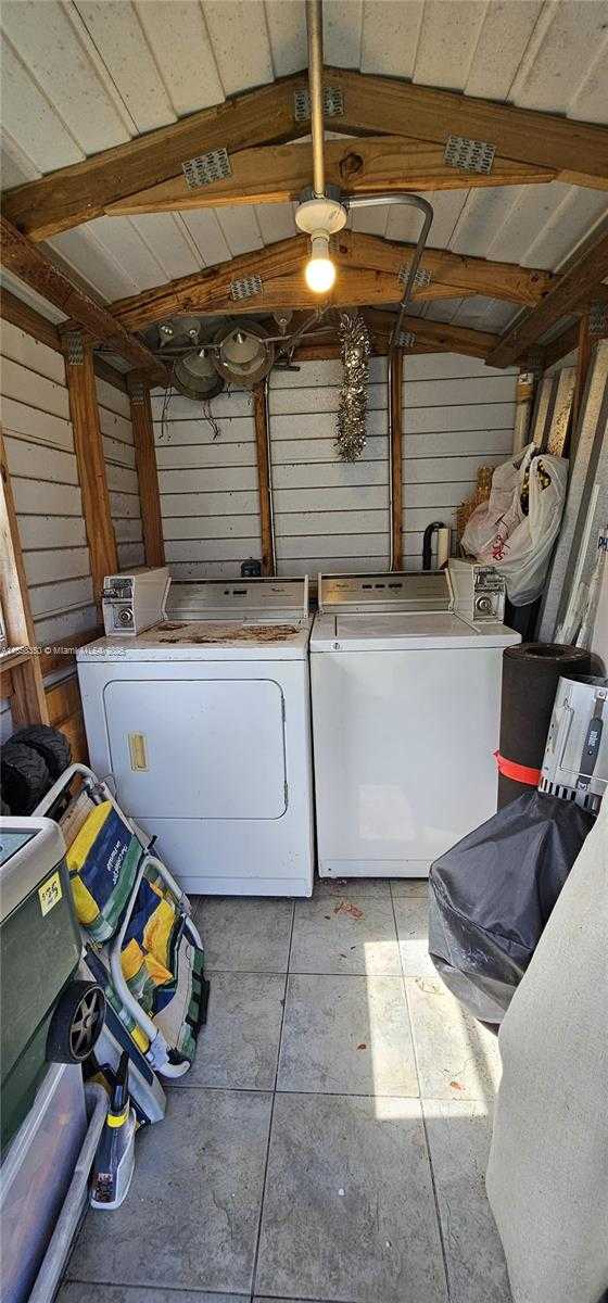 Small Image of 1701 SHENANDOAH ST #3, Hollywood Number 21