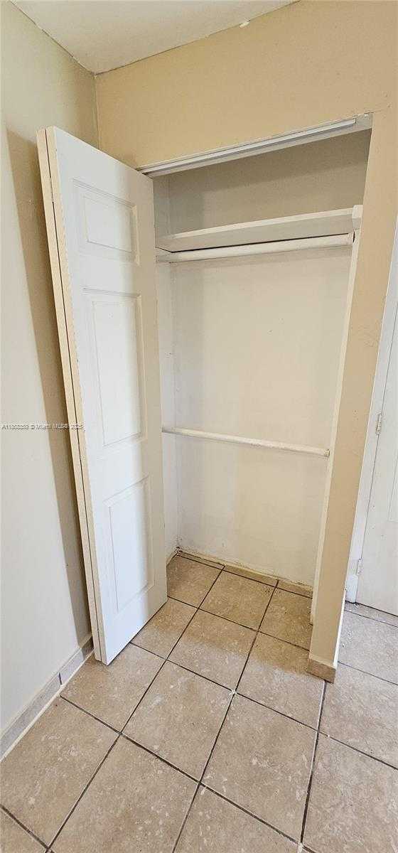 Small Image of 1701 SHENANDOAH ST #3, Hollywood Number 8