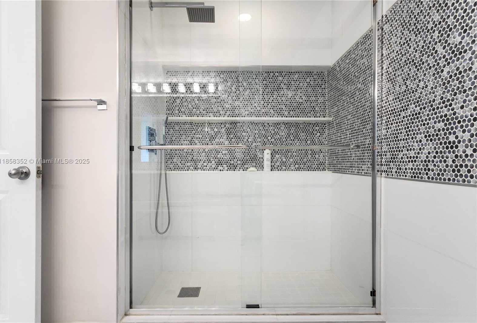 Small Image of 4678 NORTH WEST 103RD CT, Doral Number 14