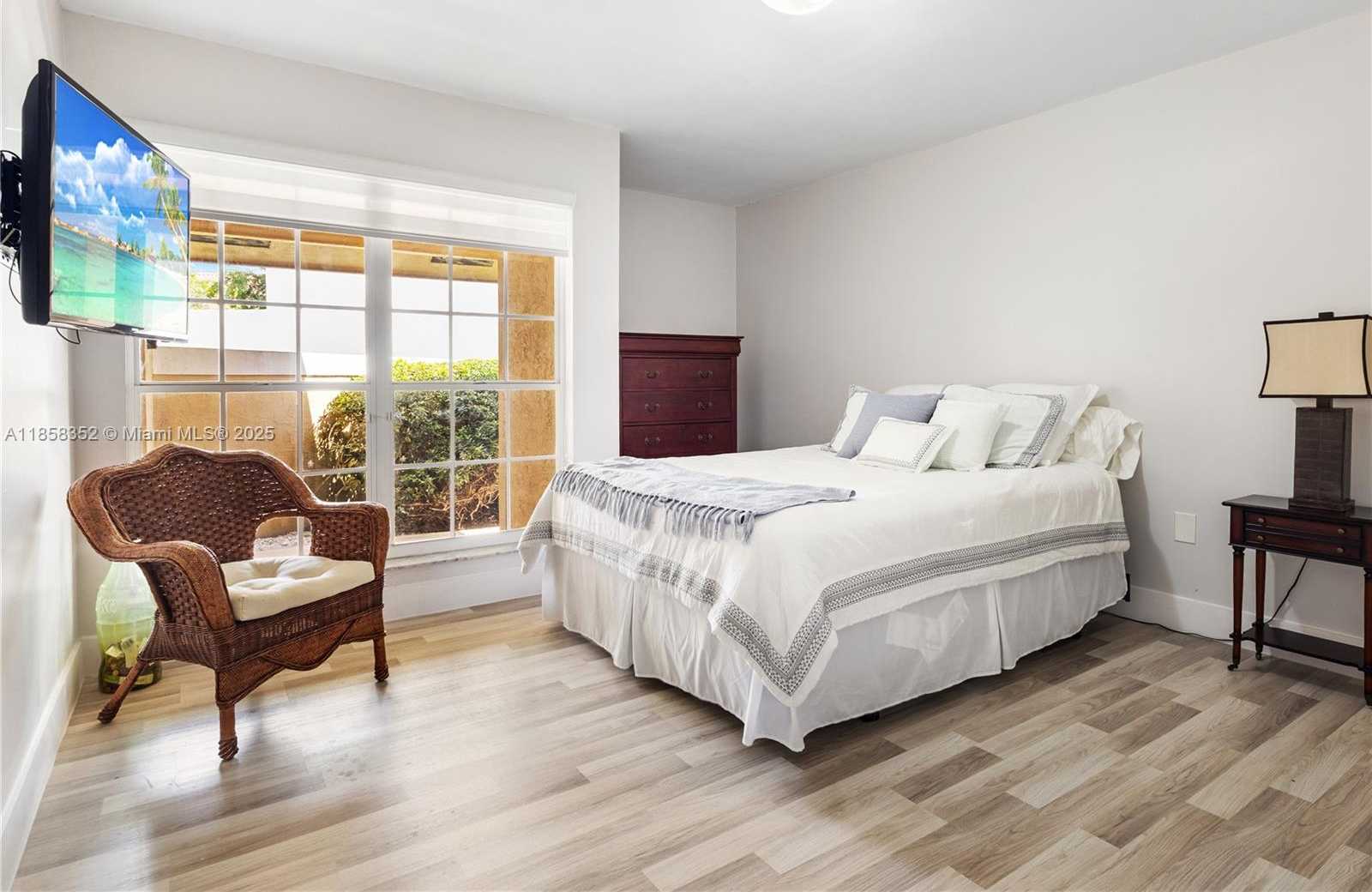 Small Image of 4678 NORTH WEST 103RD CT, Doral Number 17
