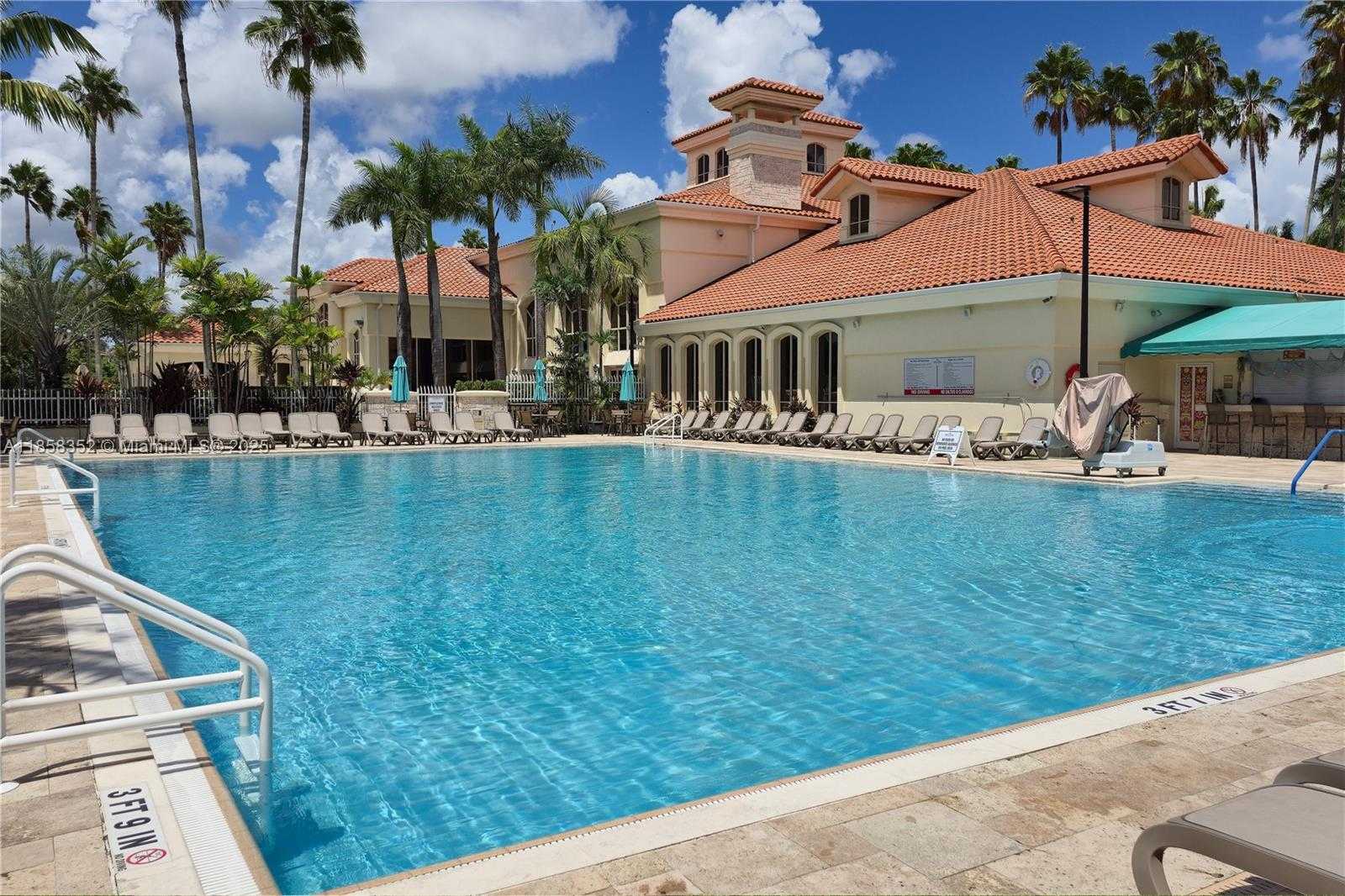 Small Image of 4678 NORTH WEST 103RD CT, Doral Number 22