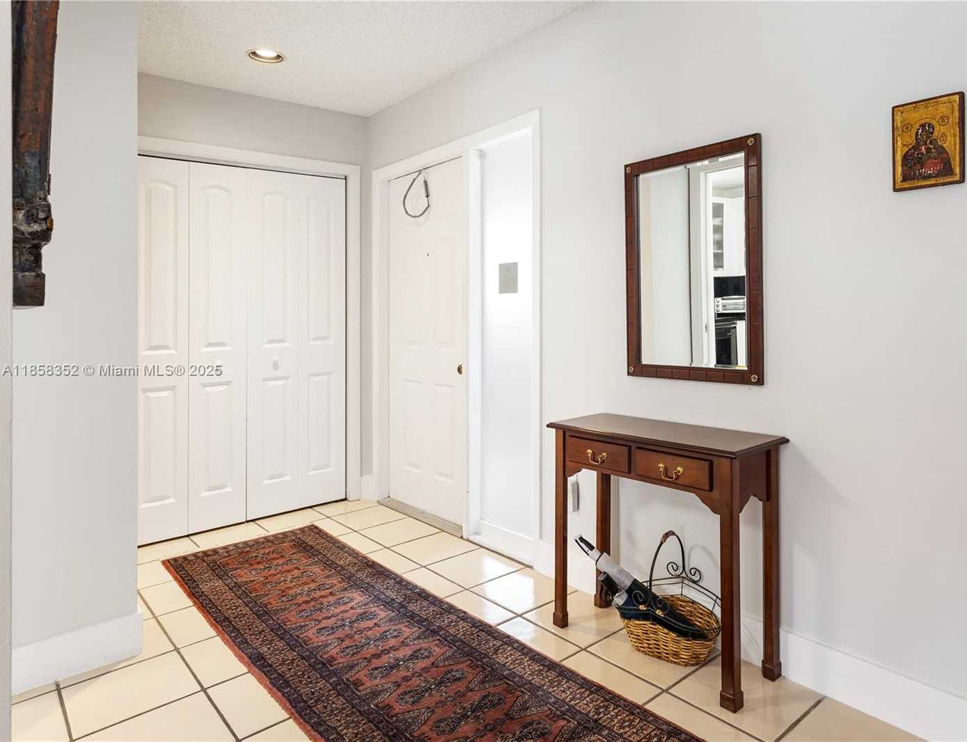 Small Image of 4678 NORTH WEST 103RD CT, Doral Number 3