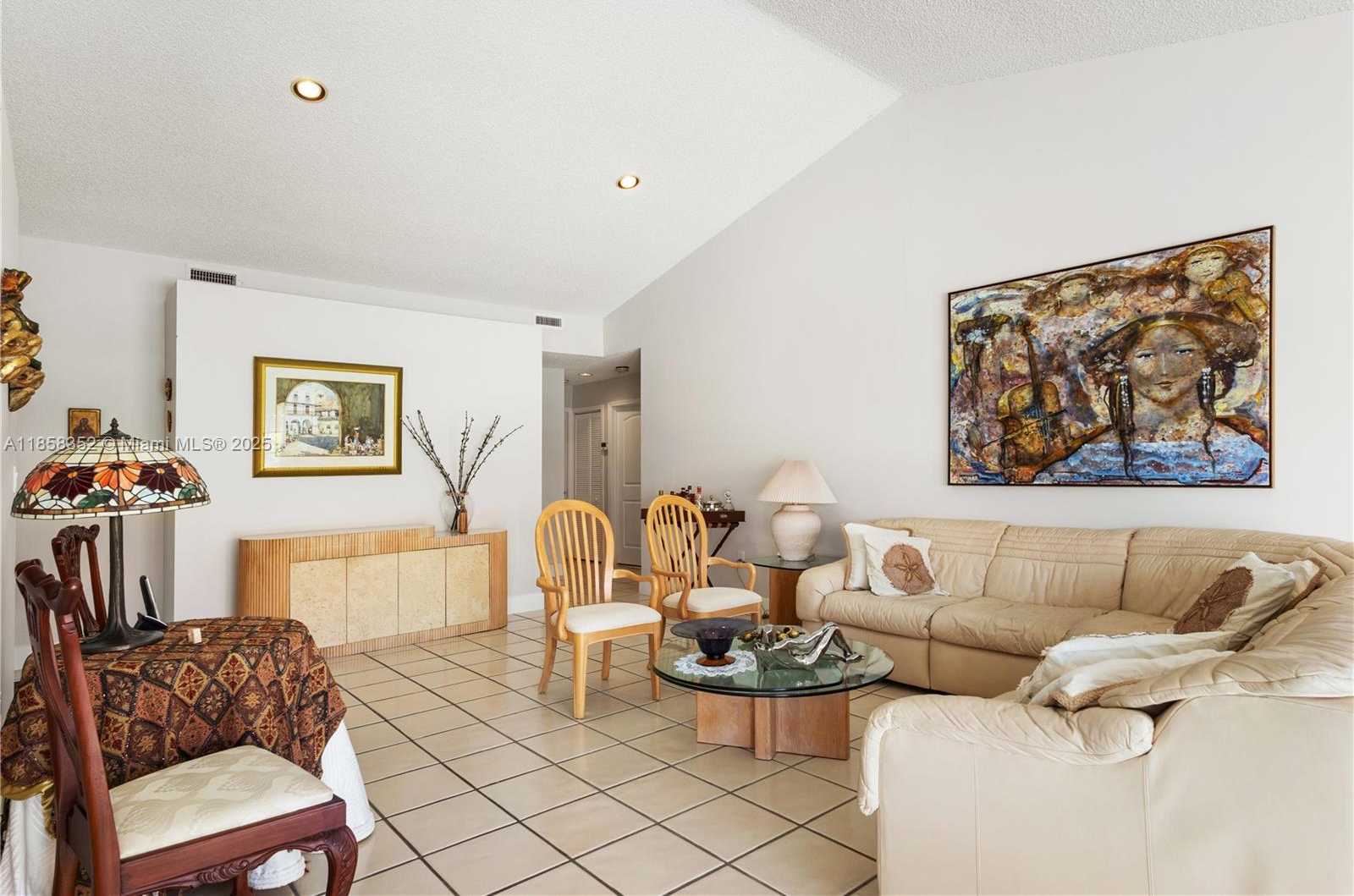 Small Image of 4678 NORTH WEST 103RD CT, Doral Number 6