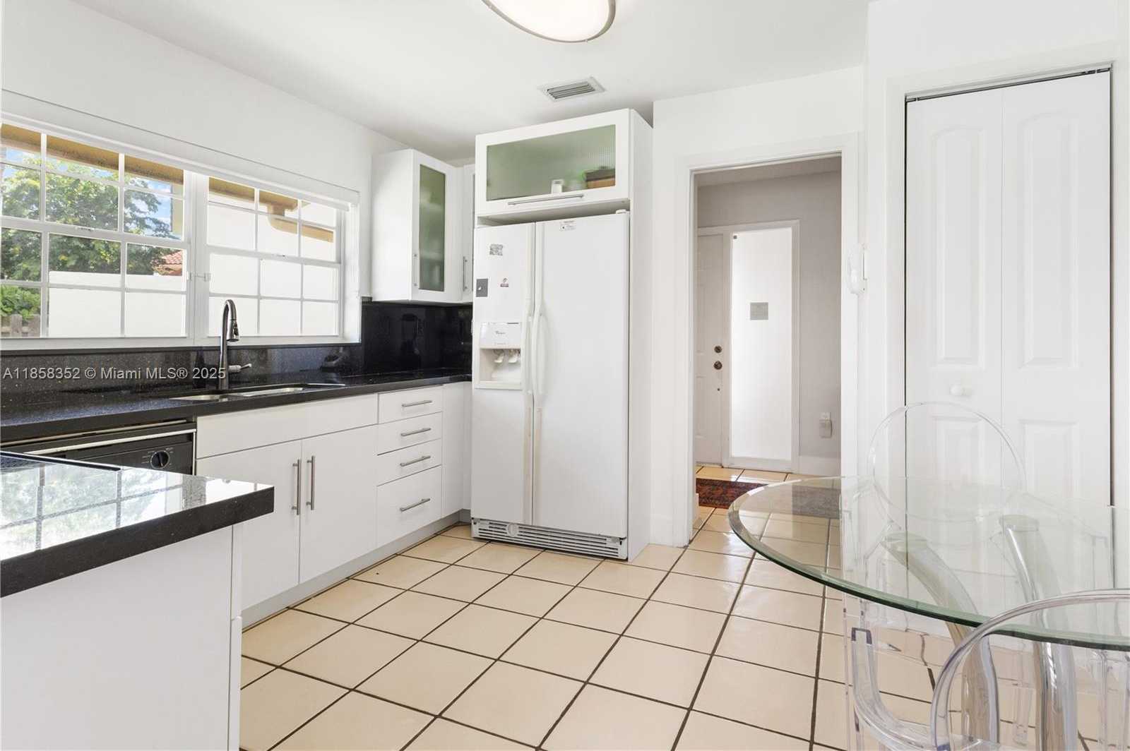 Small Image of 4678 NORTH WEST 103RD CT, Doral Number 8