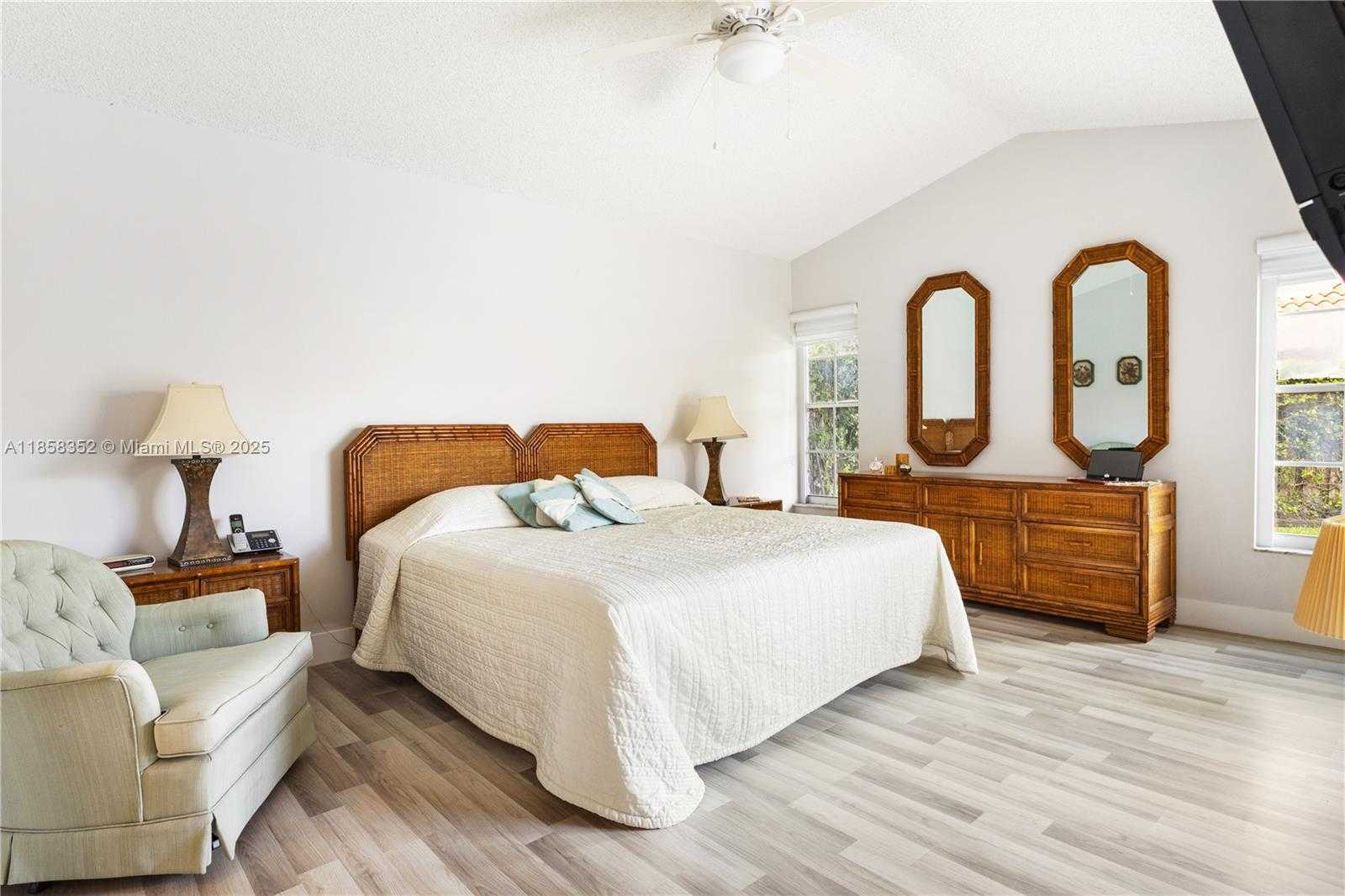 Small Image of 4678 NORTH WEST 103RD CT, Doral Number 9